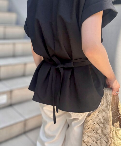 NOLLEY’S（ノーリーズ）の「【追加】ウォッシャブルウエストタックサッカーブラウス（シャツ/ブラウス・レディース・オフホワイト/ブラック/サックスブルー・38）」の20枚目の写真