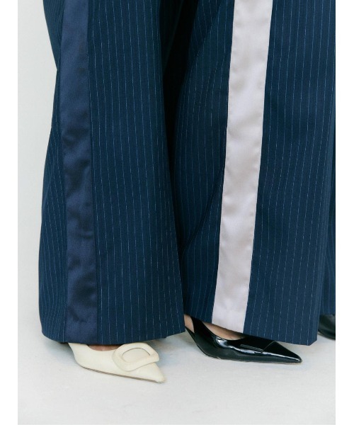 BLUE×PALANG(ブルーパラン)の「HANDSOME SIDE TAPTE SLACKS(スラックス・レディース・アイボリー/ネイビー・MEDIUM/SMALL)」の7枚目の写真