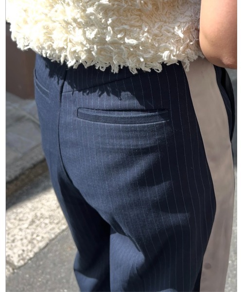BLUE×PALANG(ブルーパラン)の「HANDSOME SIDE TAPTE SLACKS(スラックス・レディース・アイボリー/ネイビー・MEDIUM/SMALL)」の11枚目の写真