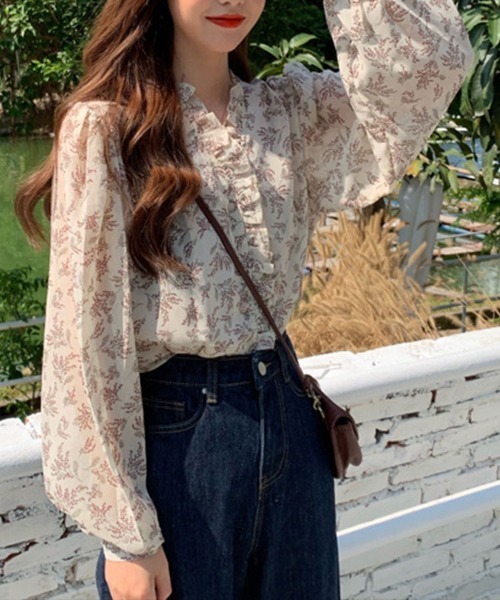 Flugge(フラッジー)の「アンティークフラワーフリルブラウス(シャツ/ブラウス・レディース・ブルー/アイボリー・LARGE/MEDIUM)」の9枚目の写真