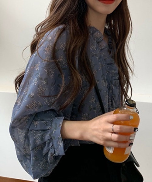 Flugge(フラッジー)の「アンティークフラワーフリルブラウス(シャツ/ブラウス・レディース・ブルー/アイボリー・LARGE/MEDIUM)」の17枚目の写真
