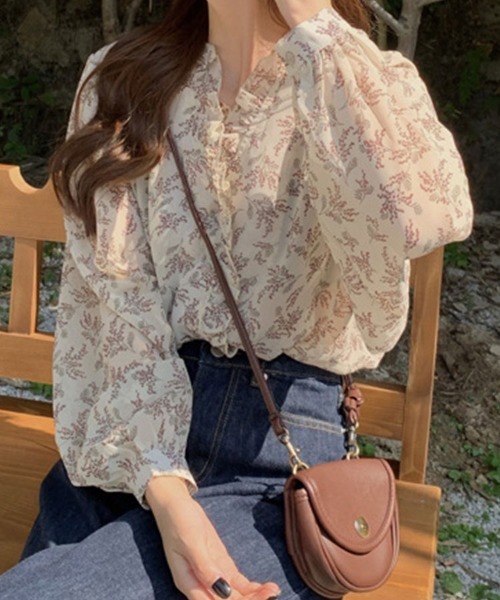 Flugge(フラッジー)の「アンティークフラワーフリルブラウス(シャツ/ブラウス・レディース・ブルー/アイボリー・LARGE/MEDIUM)」の12枚目の写真