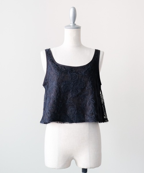 DOLLUPOOPS(ドールアップウップス)の「Feather Texture Tank Top(フェザーテクスチャータンクトップ)(タンクトップ・レディース・ブラック/オフホワイト・FREE)」の2枚目の写真