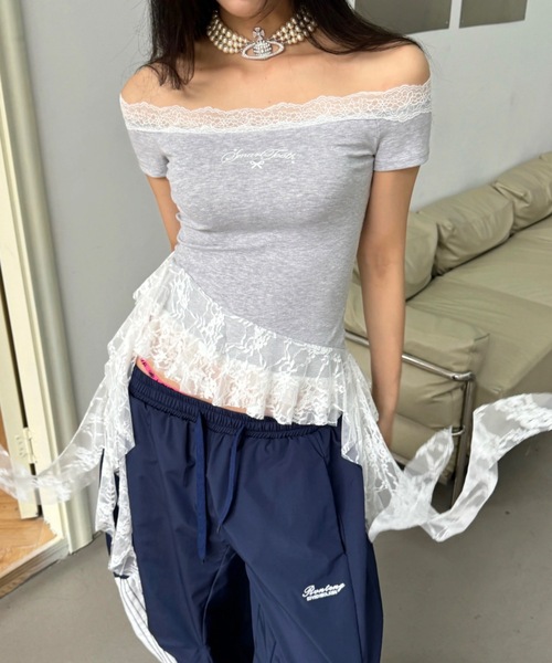 FUNdaysion(ファンデイション)の「レースオフショルトップス(Tシャツ/カットソー・レディース・グレー・M)」の1枚目の写真