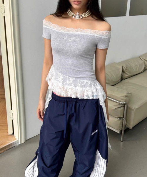 FUNdaysion(ファンデイション)の「レースオフショルトップス(Tシャツ/カットソー・レディース・グレー・M)」の7枚目の写真