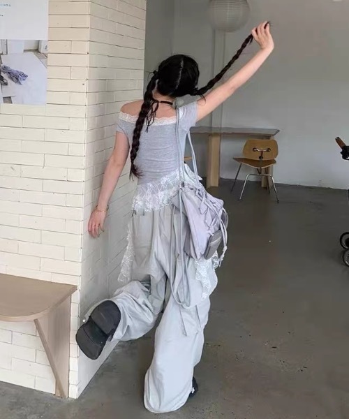 FUNdaysion(ファンデイション)の「レースオフショルトップス(Tシャツ/カットソー・レディース・グレー・M)」の11枚目の写真
