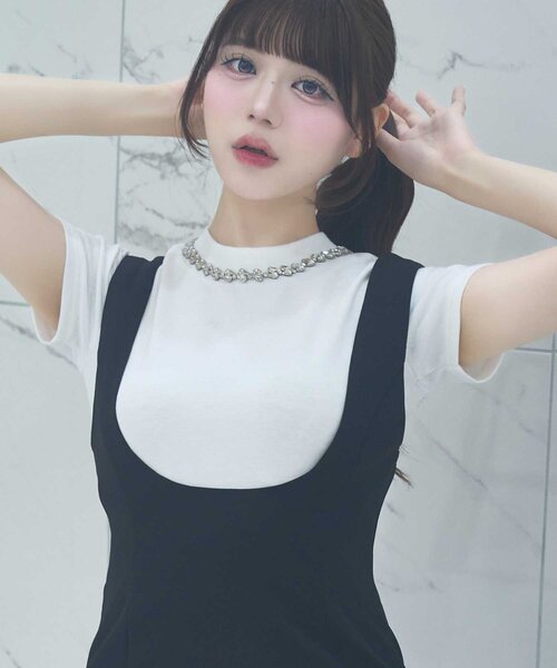 OLIVE des OLIVE（オリーブデオリーブ）の「【Belle Charme】Bijou Neck Back Ribbon Tee（Tシャツ/カットソー・レディース・ホワイト/ブラック・FREE）」の2枚目の写真