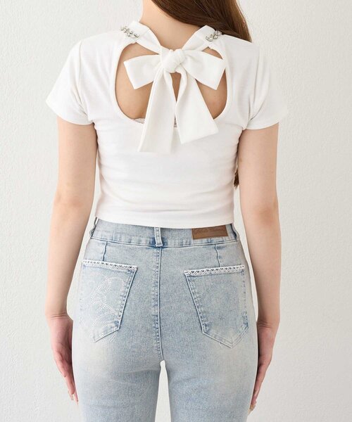 OLIVE des OLIVE（オリーブデオリーブ）の「【Belle Charme】Bijou Neck Back Ribbon Tee（Tシャツ/カットソー・レディース・ホワイト/ブラック・FREE）」の7枚目の写真