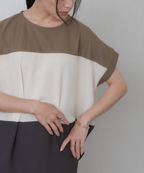 libelle more(リベル モア)の「配色デザインボーダーワイドTシャツ(Tシャツ/カットソー・レディース・イエロー/カーキ/ブラック/ライトグレー・M/L)」の3枚目の写真