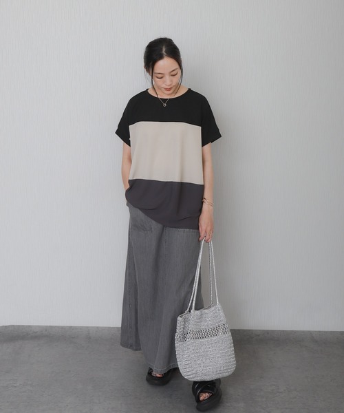 libelle more(リベル モア)の「配色デザインボーダーワイドTシャツ(Tシャツ/カットソー・レディース・イエロー/カーキ/ブラック/ライトグレー・M/L)」の9枚目の写真