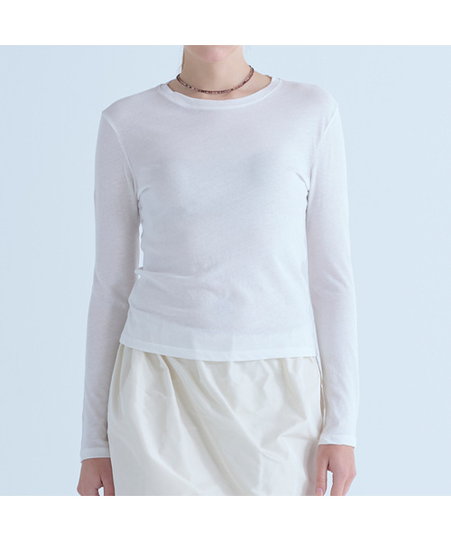 VOYONN(ボヨン)の「ラウンドネック長袖コットンTシャツホワイト0192(Tシャツ/カットソー・レディース・ホワイト・FREE)」の1枚目の写真