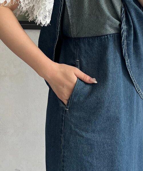 prose verse(プロズヴェール)の「Vネックペプラムデニムジャンスカ(ジャンパースカート・レディース・ブルー・PL/PM/LARGE/MEDIUM)」の21枚目の写真