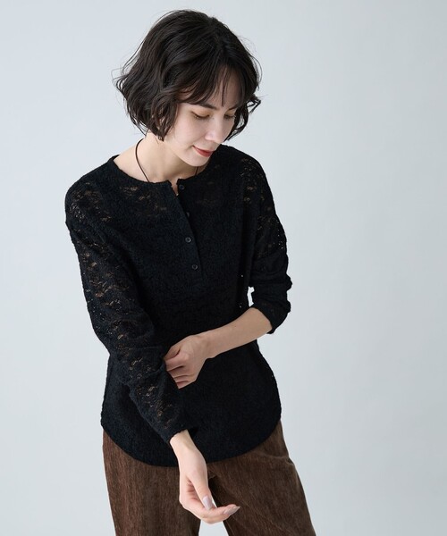 ANY(エニィ)の「ヘンリーネックレースプルオーバー(Tシャツ/カットソー・レディース・レッド系/ブラック系/アイボリー系・X-LARGE)」の7枚目の写真