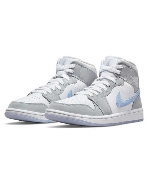 NIKE(ナイキ)の「JORDAN BRAND W AIR JORDAN 1 MID BQ6472-105(スニーカー・メンズ・グレー・24cm/23.5cm/24.5cm)」の2枚目の写真
