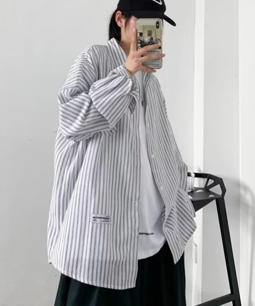 link lot(リンクロット)の「【26年秋冬新作アイテム】ピスネーム付きストライプシャツ(シャツ/ブラウス・メンズ・ブルー/グレー/ホワイト・M/L)」の7枚目の写真