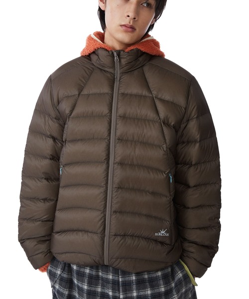 SUNLOVE(サンラブ)の「Fly Light Down Jacket(ダウンジャケット/コート・レディース・ブラウン/ライトイエロー/オリーブ/ライトグリーン/パープル・L/S/XL/M)」の2枚目の写真