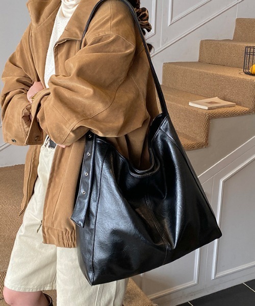mebole(メボレ)の「one shoulder square bag(ショルダーバッグ・レディース・ブラック/ブラウン/アイボリー・FREE)」の3枚目の写真