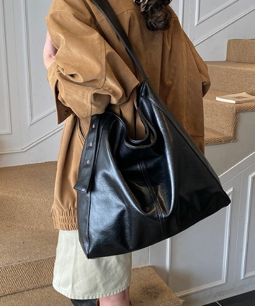 mebole(メボレ)の「one shoulder square bag(ショルダーバッグ・レディース・ブラック/ブラウン/アイボリー・FREE)」の10枚目の写真