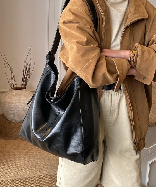 mebole(メボレ)の「one shoulder square bag(ショルダーバッグ・レディース・ブラック/ブラウン/アイボリー・FREE)」の17枚目の写真