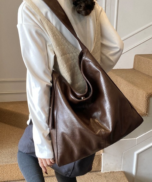 mebole(メボレ)の「one shoulder square bag(ショルダーバッグ・レディース・ブラック/ブラウン/アイボリー・FREE)」の20枚目の写真