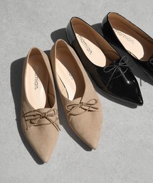 ポインテッドトゥレースアップデザインフラットシューズ