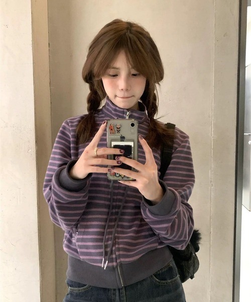 almo(アルモ)の「【LAMPOON】パープルボーダーハイネックスエット(スウェット・レディース・パープル・MEDIUM/SMALL)」の6枚目の写真