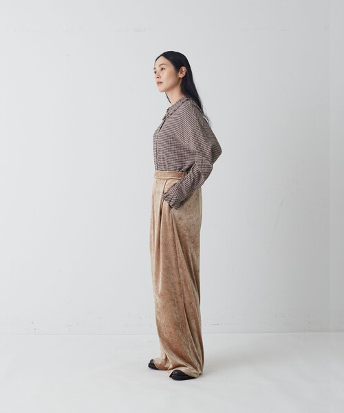conges payes ADIEU TRISTESSE(コンジェ ペイエ アデュートリステス)の「ベロアパンツ(その他パンツ・レディース・チャコールグレー/グレイッシュベージュ/カーキ・38)」の5枚目の写真