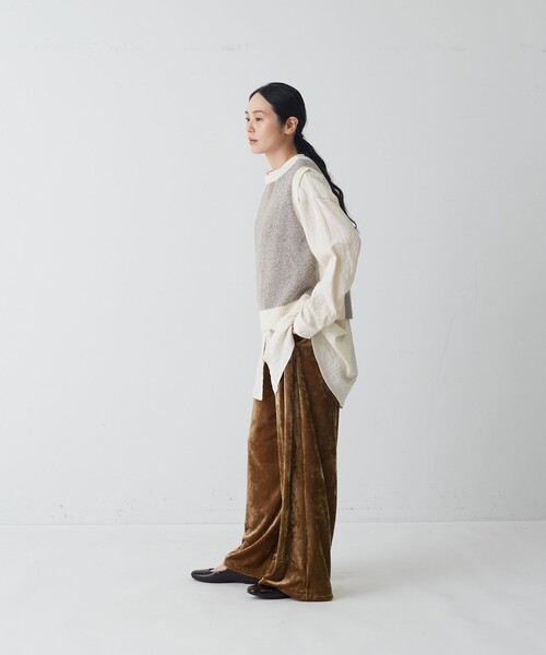 conges payes ADIEU TRISTESSE(コンジェ ペイエ アデュートリステス)の「ベロアパンツ(その他パンツ・レディース・チャコールグレー/グレイッシュベージュ/カーキ・38)」の10枚目の写真
