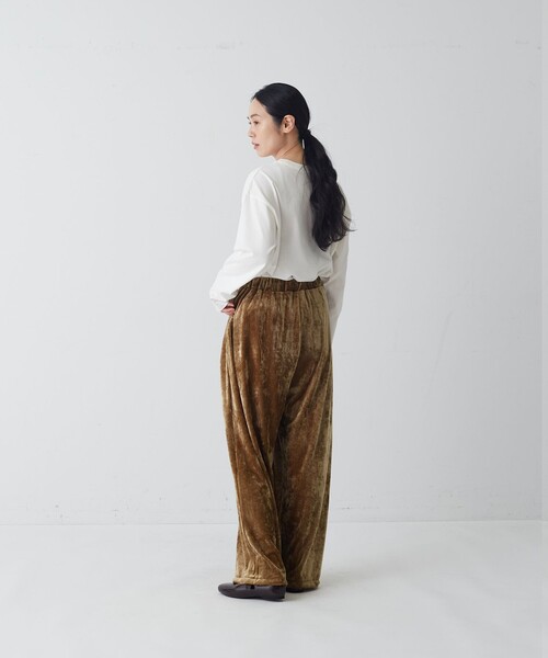 conges payes ADIEU TRISTESSE(コンジェ ペイエ アデュートリステス)の「ベロアパンツ(その他パンツ・レディース・チャコールグレー/グレイッシュベージュ/カーキ・38)」の11枚目の写真