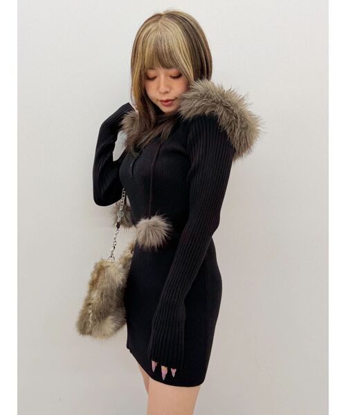 EVRIS(エヴリス)の「フェイクファーフーディニットミニワンピース(ワンピース・レディース・グレー/ブラック/ピンク・FREE)」の6枚目の写真