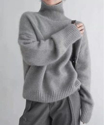 MIORINE ドロップショルダー ルーズ タートルネックニット