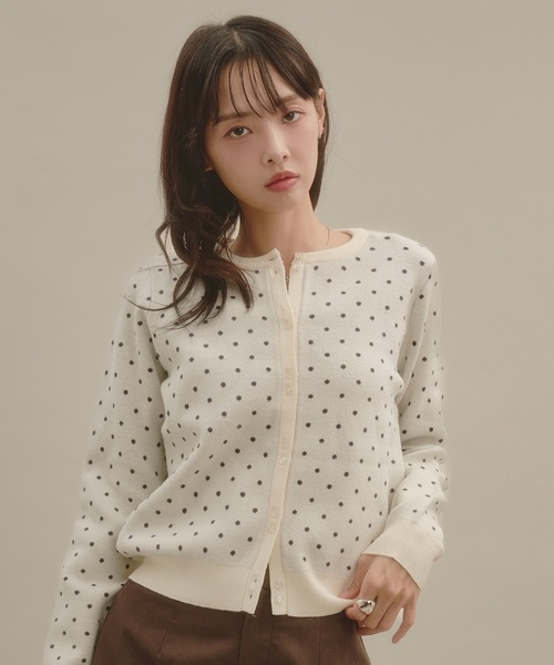 apres jour mignon(アプレジュールミニョン)の「ドットカーディガン(カーディガン/ボレロ・レディース・ボルドー/ピンク/オフホワイト/チャコールグレー/ブラウン系その他・フリー/LARGE)」の7枚目の写真