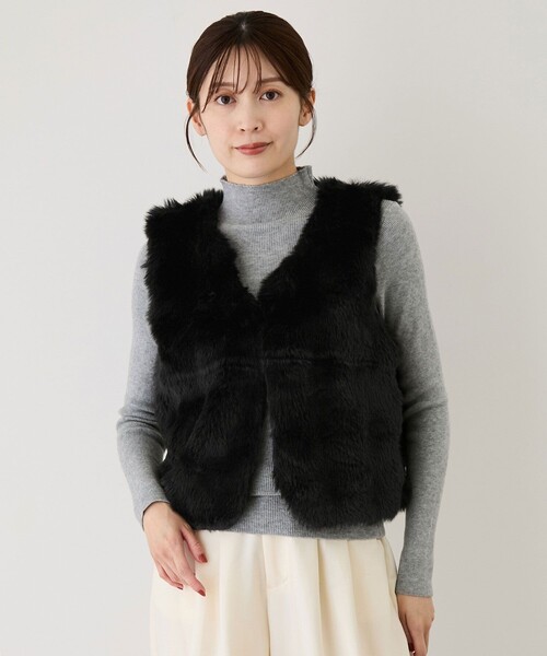 Jayro(ジャイロ)の「ファーベスト(ベスト・レディース・スミクロ/ベージュ/ホワイト系その他4・FREE)」の1枚目の写真