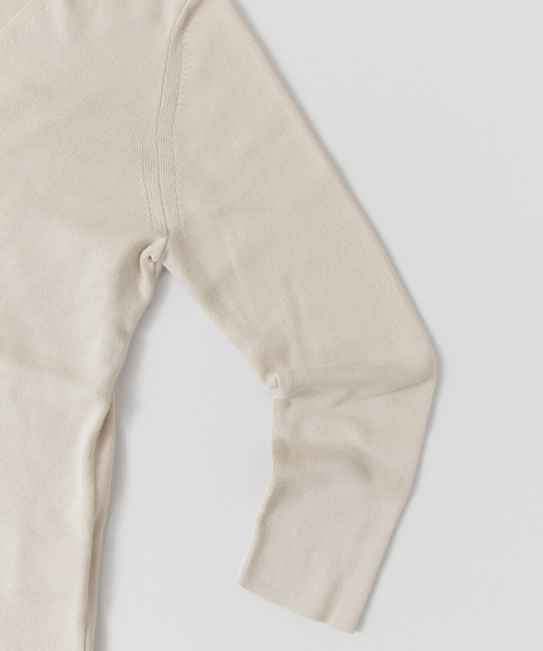 URBAN RESEARCH（アーバンリサーチ）の「UR BASIC総針Vネックプルオーバー（ニット/セーター・レディース・ネイビー/イエロー/オフホワイト/ライトグレー・FREE）」の13枚目の写真