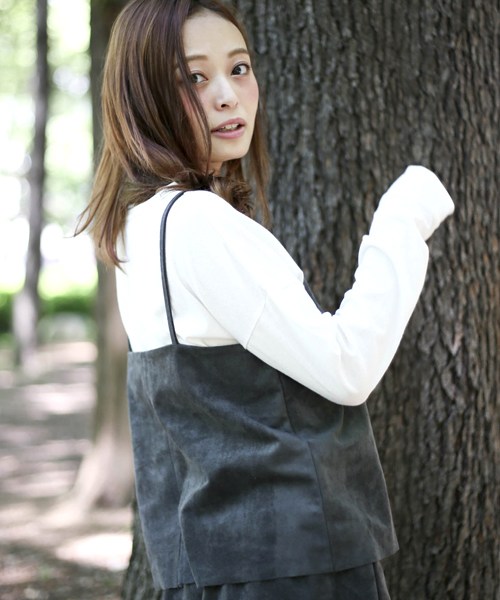 Denime（ドゥニーム）の「フェイクスウェードキャミソール（キャミソール・レディース・ベージュ/ブラック/カーキ・FREE）」の5枚目の写真