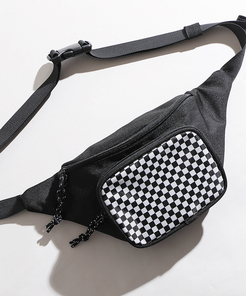 WEGO（ウィゴー）の「WEGO/カラーブロックヒップバッグ（ボディバッグ/ウエストポーチ・メンズ・ブラック系その他/ブラック/パープル/オレンジ/ブルー・FREE）」の3枚目の写真