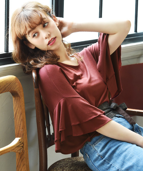 Luz Llena(ラズレナ)の「ダブルフリルスリーブTシャツ(Tシャツ/カットソー・レディース・ブラック/ベージュ/ワインレッド・MEDIUM)」の12枚目の写真