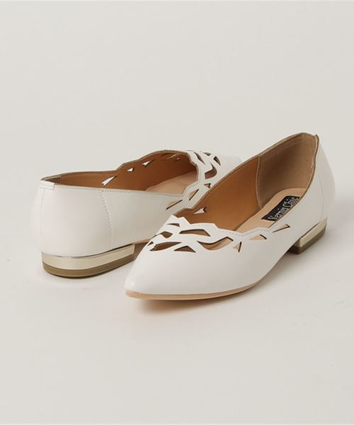GeeRA(ジーラ)の「ヌーディーカットパンプス(パンプス・レディース・ブラック/ホワイト/シルバー・22.5cm/23.5cm/23cm/24.5cm/24cm)」の2枚目の写真
