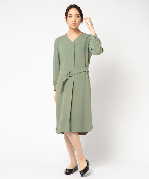 NOLLEY’S Sophi（ノーリーズソフィ）の「タックワンピース（ワンピース・レディース・チャコールグレー/ネイビー/オリーブ/レディッシュグレー/ブルー系その他3・38/36）」の9枚目の写真