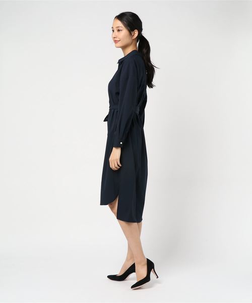 TRUDEA（トルディア）の「シャツワンピース（ワンピース・レディース・ホワイト/ネイビー/カーキ/ホワイト×ブラック/ホワイト×ネイビー・MEDIUM）」の6枚目の写真