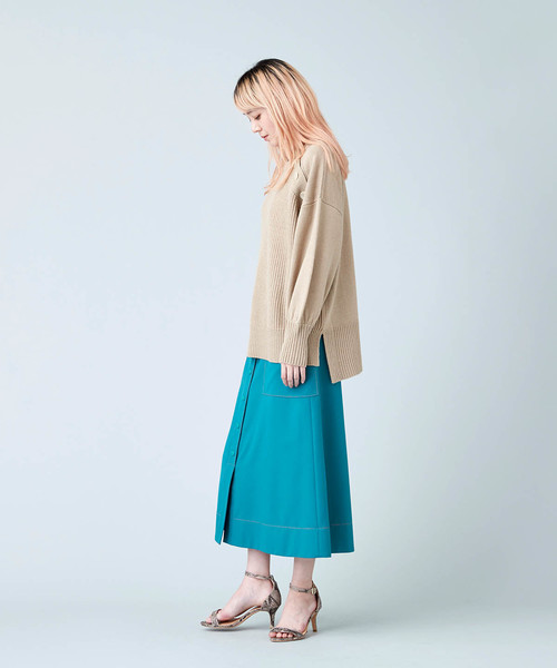 TRUNO by NOISE MAKER(トルノバイノイズメーカー)の「サイドボタンニットプルオーバー(ニット/セーター・レディース・ベージュ/ブラウン/カーキ・FREE)」の7枚目の写真