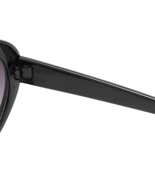 one after another NICE CLAUP（ワンアフターアナザーナイスクラップ）の「【ナイスクラップ】ハートサングラス（サングラス・レディース・レッド/ブラック/ホワイト・FREE）」の9枚目の写真