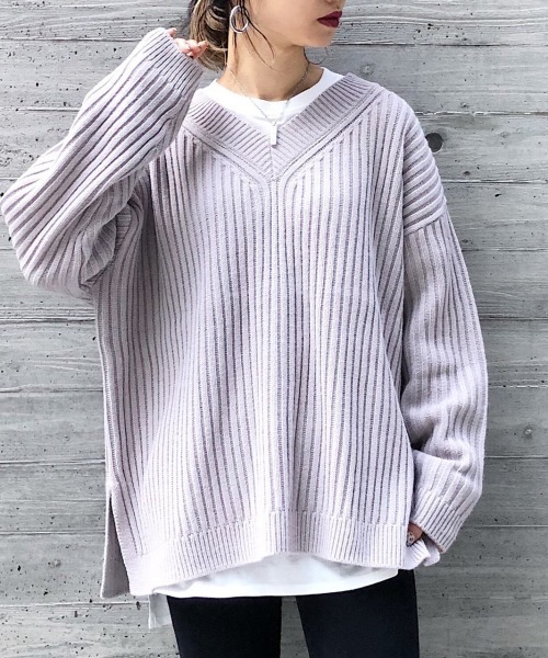 PAGEBOY（ページボーイ）の「ワイドリブVネックプルオーバー（ニット/セーター・レディース・オフホワイト/ブラック/グレイッシュベージュ/レッド系その他・FREE）」の4枚目の写真