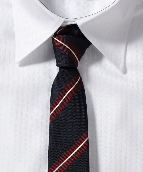 TETE HOMME（テットオム）の「シルクストライプタイ  / アズーロ  エ ビアンコ（ネクタイ・メンズ・ネイビー/ブルー/ブルー系その他/ブルー系その他2/ブルー系その他3/ブルー系その他4/ブルー系その他5/ブルー系その他6/ブルー系その他7/ネイビー系/ネイビー系1/ネイビー系2/ネイビー系3/ネイビー系4/ネイビー系5/ネイビー系6/ネイビー系7/ネイビー系8/ネイビー系9/ブルー系・FREE）」の6枚目の写真