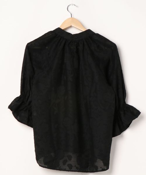 NARACAMICIE（ナラカミーチェ）の「ポリエステルフラワージャガード七分袖ブラウス（シャツ/ブラウス・レディース・ホワイト/ブラック・MEDIUM/X-LARGE）」の4枚目の写真