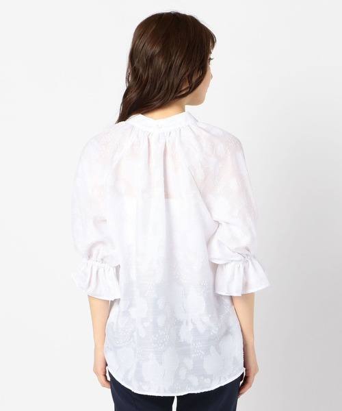 NARACAMICIE（ナラカミーチェ）の「ポリエステルフラワージャガード七分袖ブラウス（シャツ/ブラウス・レディース・ホワイト/ブラック・MEDIUM/X-LARGE）」の9枚目の写真