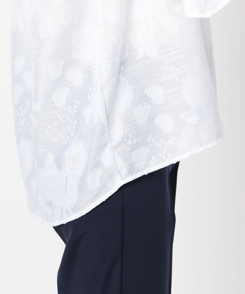 NARACAMICIE（ナラカミーチェ）の「ポリエステルフラワージャガード七分袖ブラウス（シャツ/ブラウス・レディース・ホワイト/ブラック・MEDIUM/X-LARGE）」の11枚目の写真