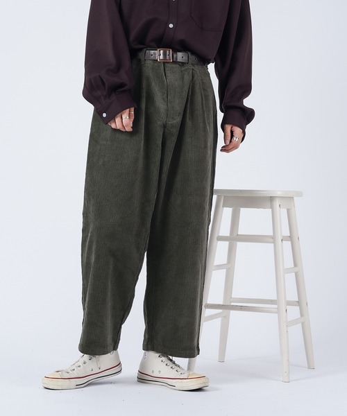 kutir（クティール）の「コーデュロイ2タックストレートパンツ　セットアップアイテム（その他パンツ・メンズ・ダークグリーン/アイボリー/ダークブルー・SMALL/MEDIUM/LARGE）」の3枚目の写真