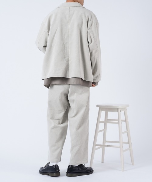 kutir（クティール）の「コーデュロイ2タックストレートパンツ　セットアップアイテム（その他パンツ・メンズ・ダークグリーン/アイボリー/ダークブルー・SMALL/MEDIUM/LARGE）」の4枚目の写真