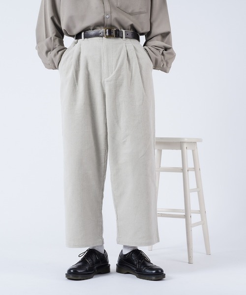 kutir（クティール）の「コーデュロイ2タックストレートパンツ　セットアップアイテム（その他パンツ・メンズ・ダークグリーン/アイボリー/ダークブルー・SMALL/MEDIUM/LARGE）」の9枚目の写真